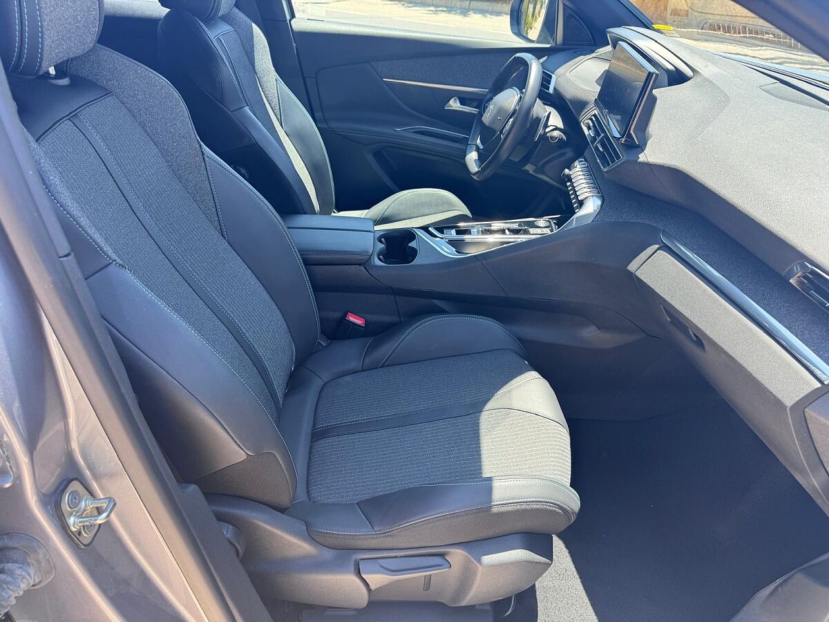 PEUGEOT 3008 ALLURE 1.6 PHEV AUTO SPANISH LHD IN SPAIN 26000 MILES SUPERB 2023